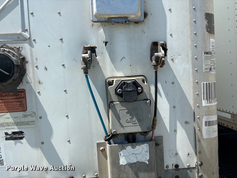 image for item EF1161 2013 Vanguard National dry van trailer