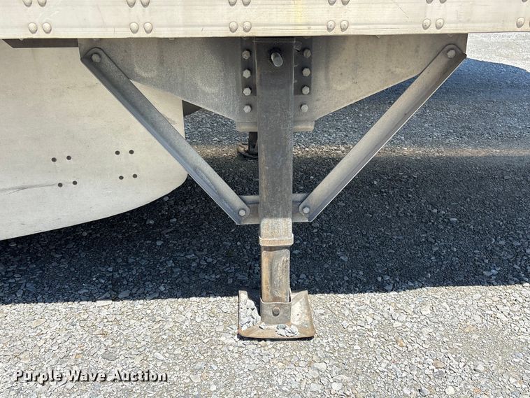 image for item EF1161 2013 Vanguard National dry van trailer