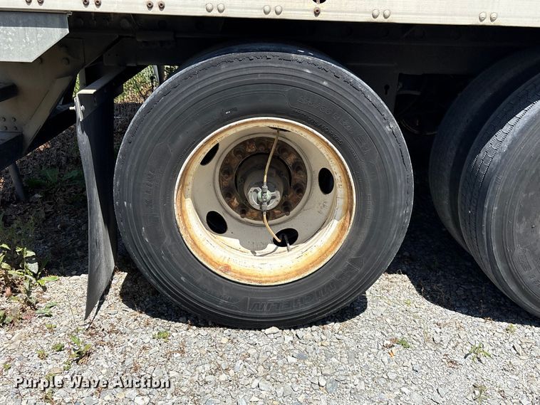 image for item EF1161 2013 Vanguard National dry van trailer