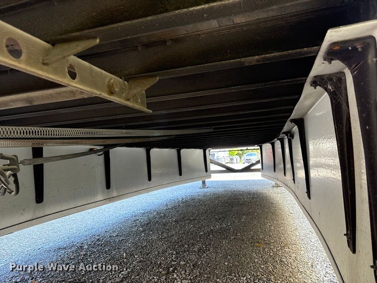 image for item EF1162 2017 Vanguard National dry van trailer