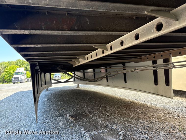 image for item EF1162 2017 Vanguard National dry van trailer