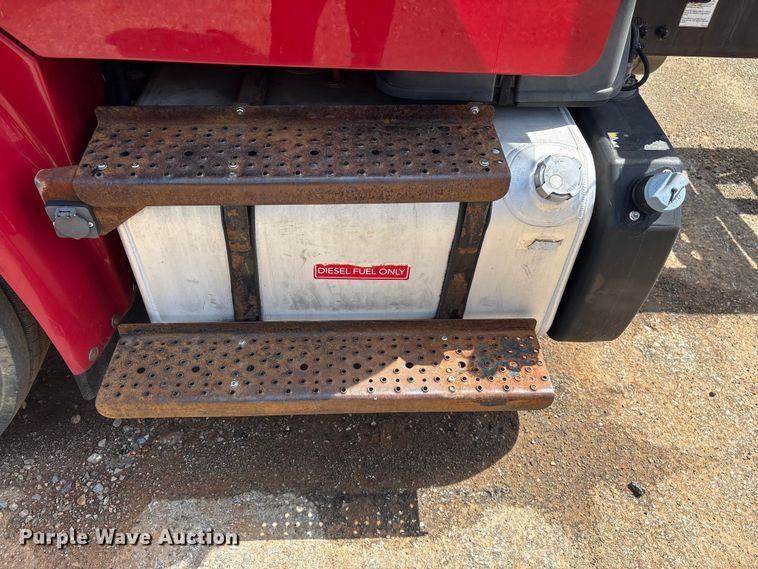 image for item EF1164 2018 Freightliner Business Class M2 chassis lift truck