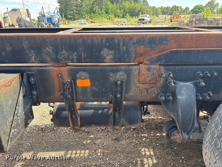 image for item EF1164 2018 Freightliner Business Class M2 chassis lift truck