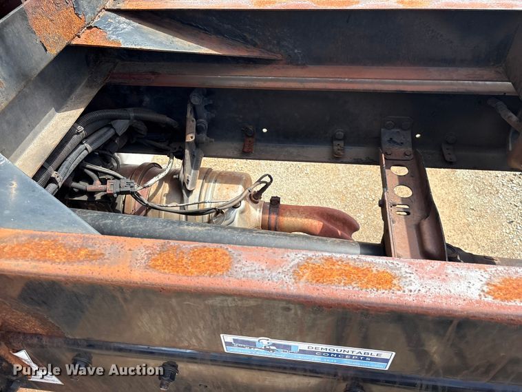 image for item EF1164 2018 Freightliner Business Class M2 chassis lift truck