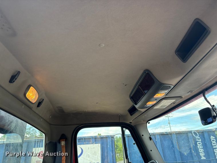 image for item EF1164 2018 Freightliner Business Class M2 chassis lift truck