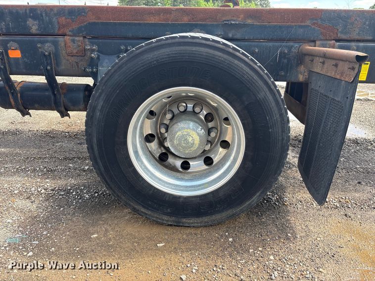 image for item EF1164 2018 Freightliner Business Class M2 chassis lift truck