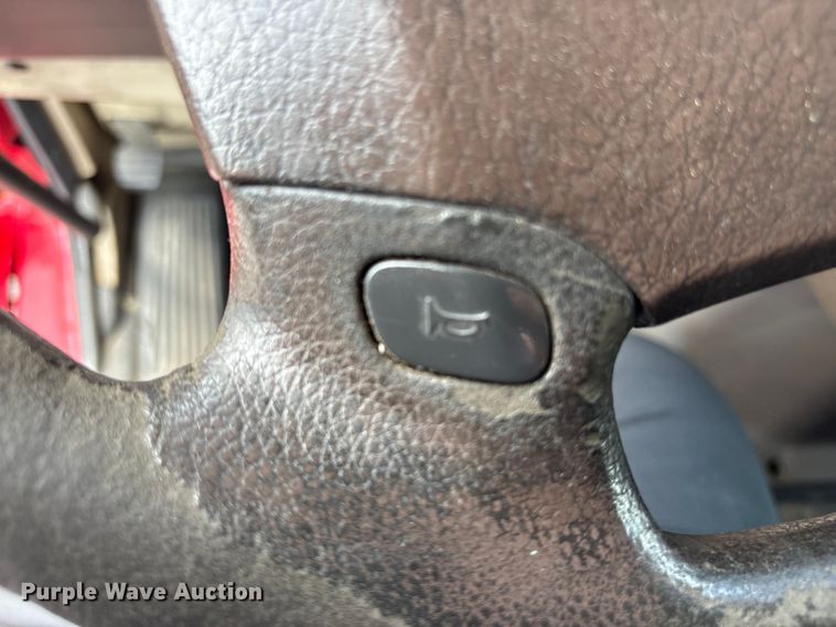 image for item EF1217 2015 Volvo VNL semi truck