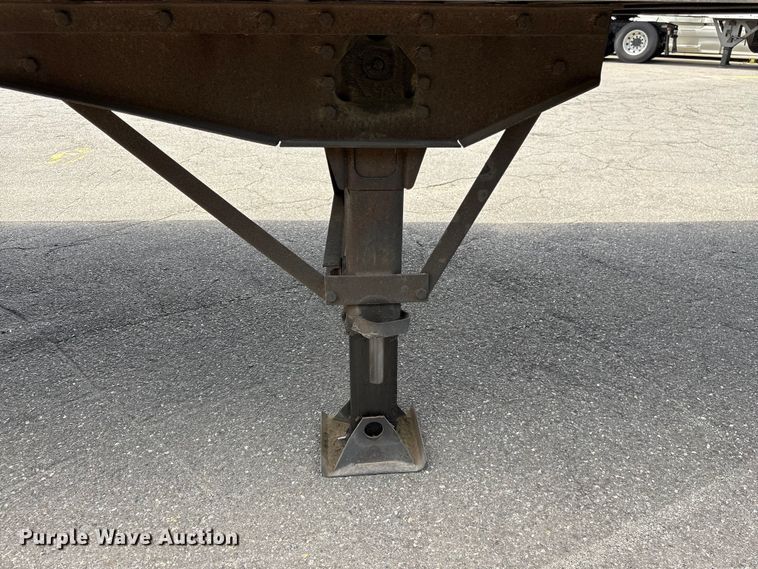 image for item EF1218 2005 Wabash dry van trailer