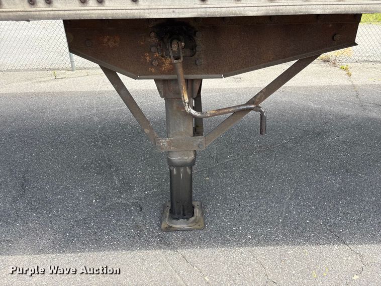 image for item EF1218 2005 Wabash dry van trailer