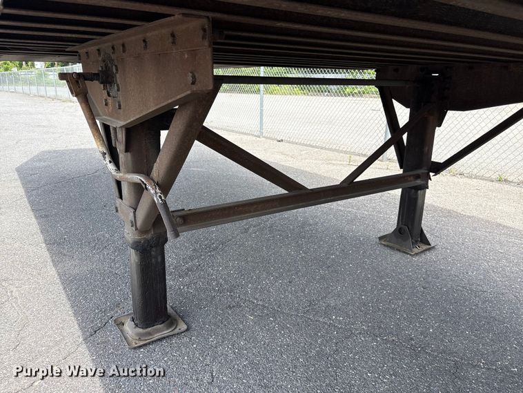 image for item EF1218 2005 Wabash dry van trailer