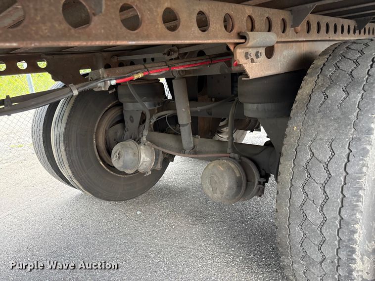 image for item EF1218 2005 Wabash dry van trailer