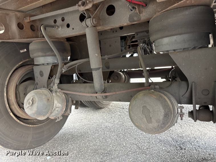 image for item EF1218 2005 Wabash dry van trailer