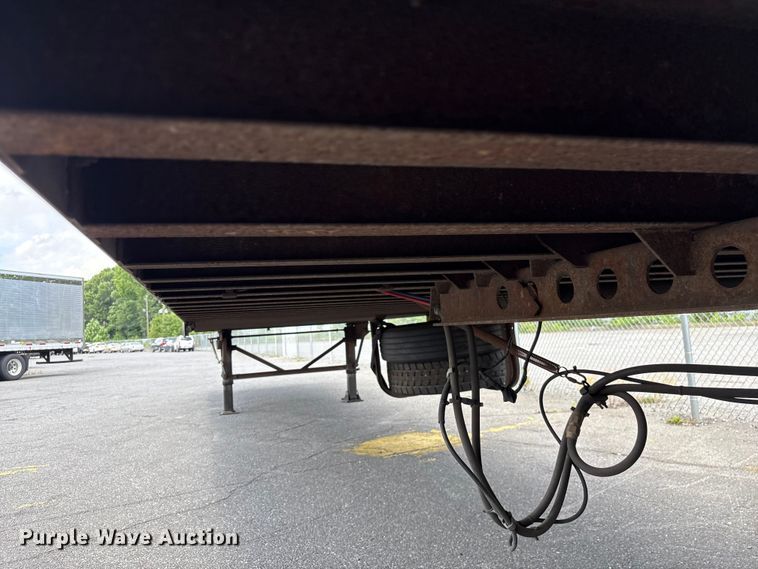 image for item EF1218 2005 Wabash dry van trailer