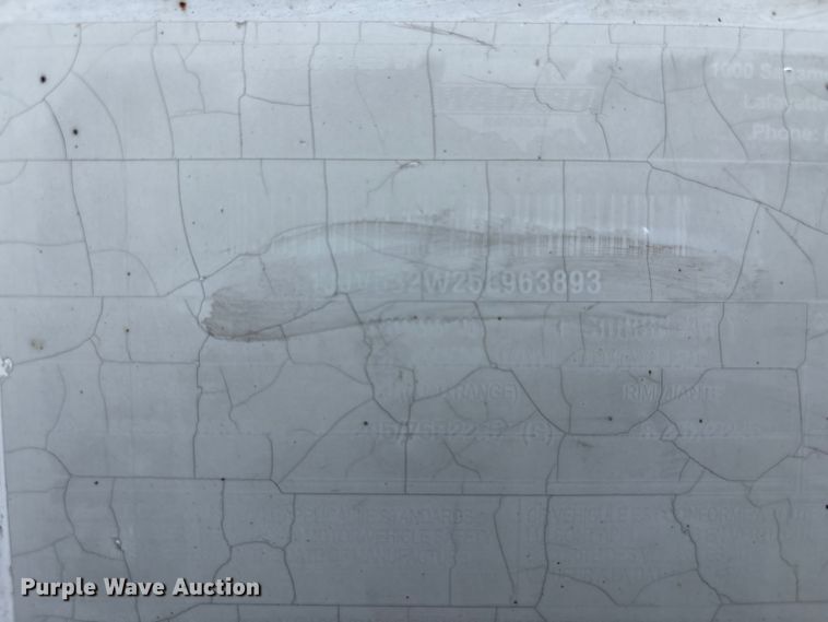 image for item EF1218 2005 Wabash dry van trailer
