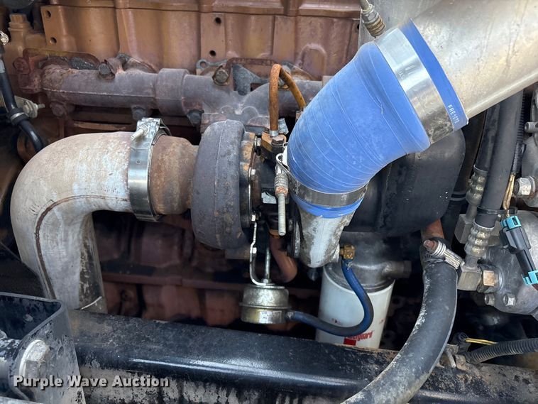 image for item EG9088 2000 Freightliner FL60 truck cab and chassis