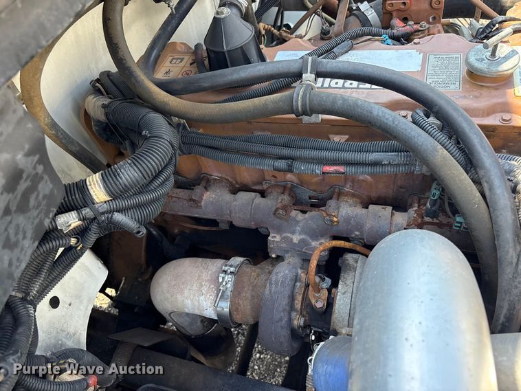 image for item EG9088 2000 Freightliner FL60 truck cab and chassis