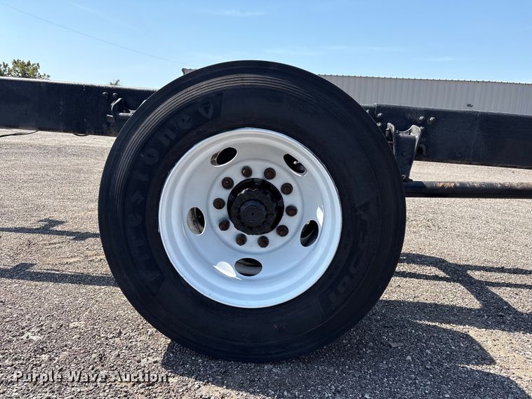 image for item EG9088 2000 Freightliner FL60 truck cab and chassis