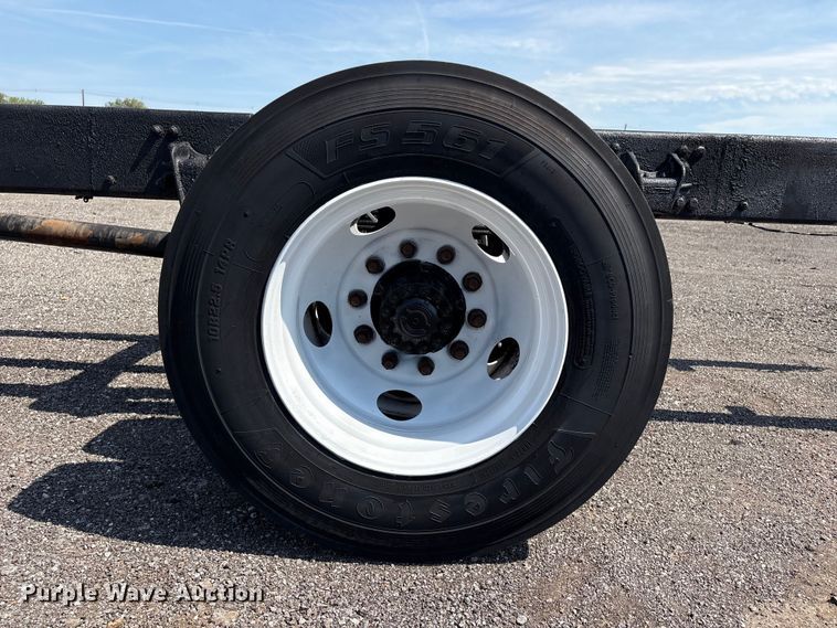 image for item EG9088 2000 Freightliner FL60 truck cab and chassis