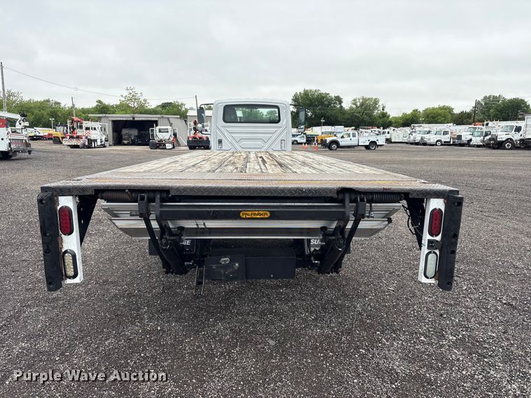 image for item EG9099 2015 International DuraStar 4300 flatbed truck