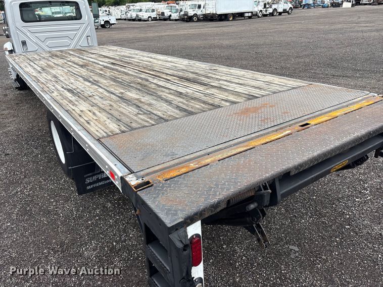 image for item EG9099 2015 International DuraStar 4300 flatbed truck