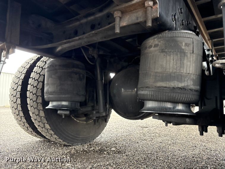 image for item EG9099 2015 International DuraStar 4300 flatbed truck