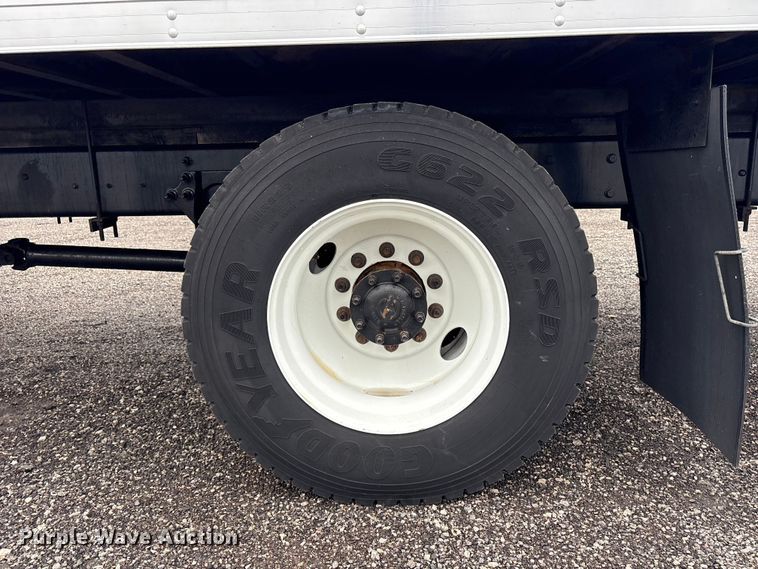 image for item EG9099 2015 International DuraStar 4300 flatbed truck