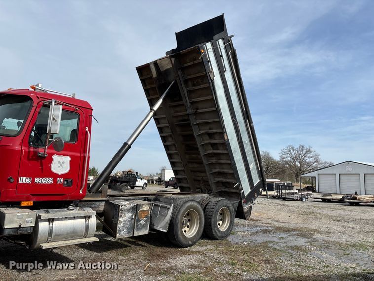 image for item EM0066 2004 Mack CV700 Series dump truck