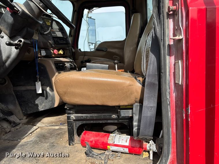 image for item EM0066 2004 Mack CV700 Series dump truck