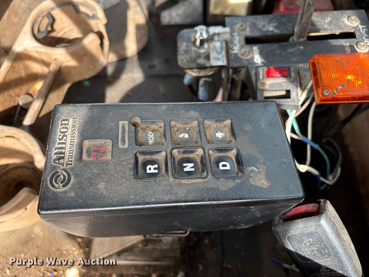 image for item EM0066 2004 Mack CV700 Series dump truck