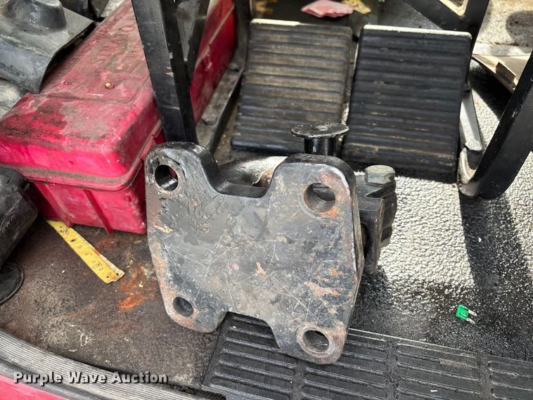 image for item EM0066 2004 Mack CV700 Series dump truck