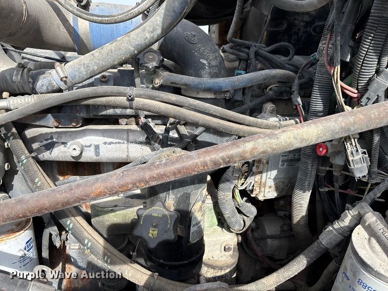 image for item EM0066 2004 Mack CV700 Series dump truck