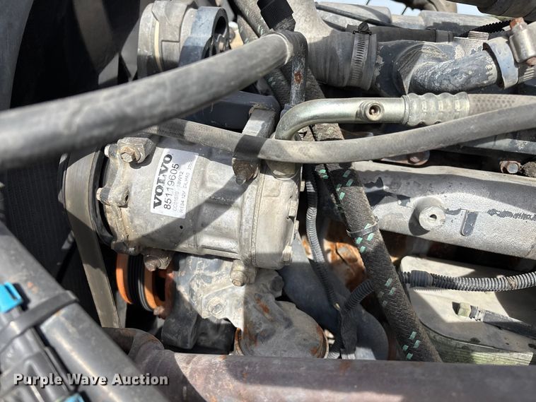 image for item EM0066 2004 Mack CV700 Series dump truck