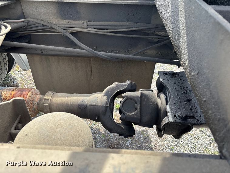 image for item EM0066 2004 Mack CV700 Series dump truck