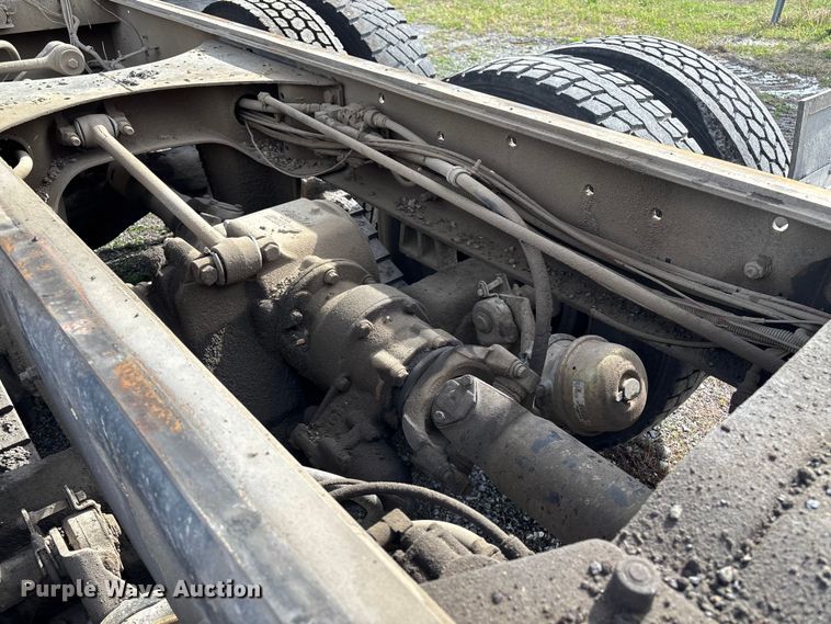 image for item EM0066 2004 Mack CV700 Series dump truck