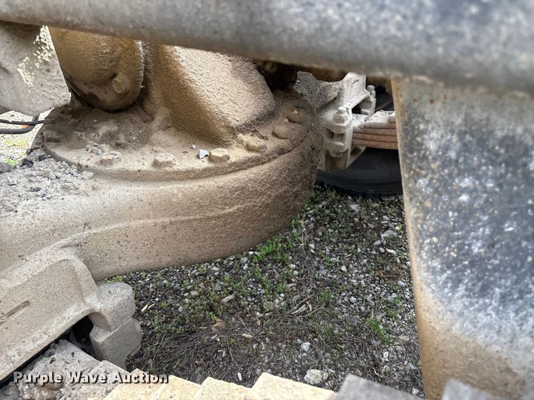 image for item EM0066 2004 Mack CV700 Series dump truck