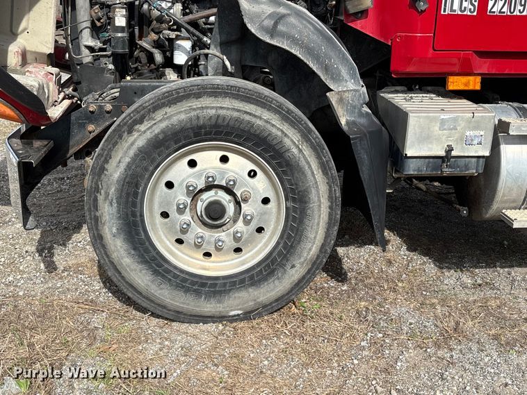 image for item EM0066 2004 Mack CV700 Series dump truck