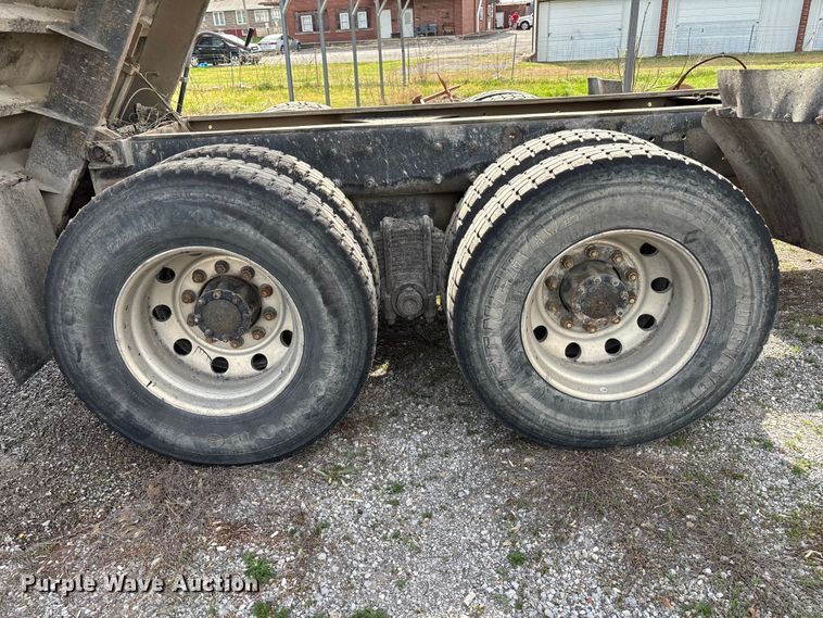 image for item EM0066 2004 Mack CV700 Series dump truck