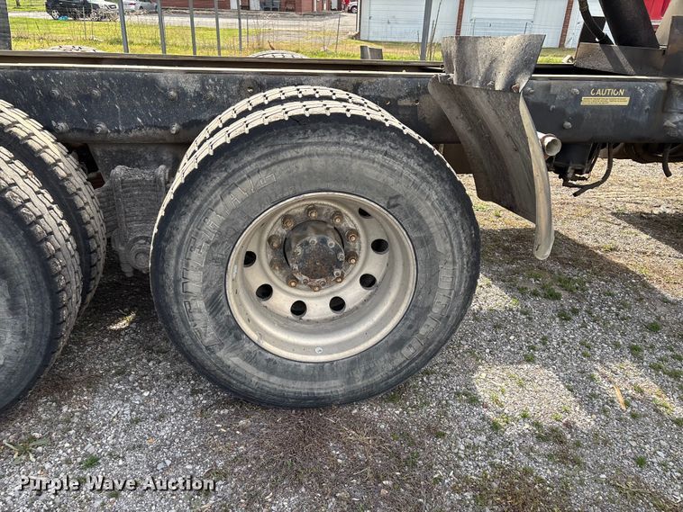 image for item EM0066 2004 Mack CV700 Series dump truck