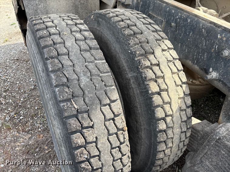 image for item EM0066 2004 Mack CV700 Series dump truck