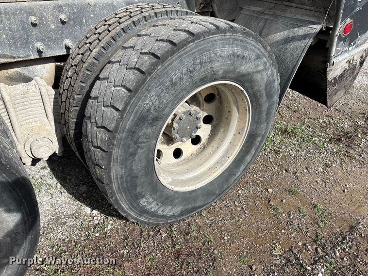 image for item EM0066 2004 Mack CV700 Series dump truck