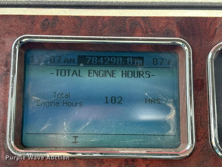 image for item EM0081 2012 Mack CHU semi truck
