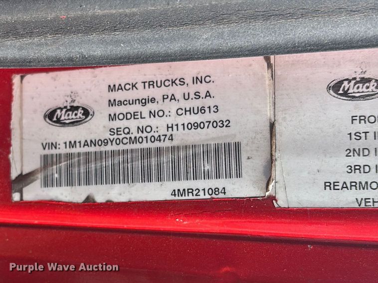 image for item EM0081 2012 Mack CHU semi truck