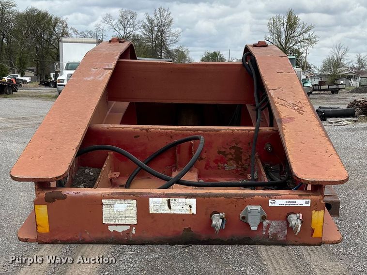 image for item EM0084 1997 Fontaine Specialized Inc TB50 lowboy equipment trailer