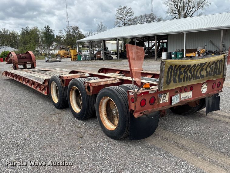 image for item EM0084 1997 Fontaine Specialized Inc TB50 lowboy equipment trailer