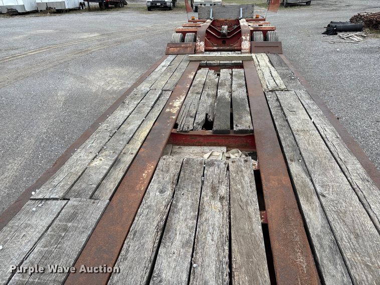 image for item EM0084 1997 Fontaine Specialized Inc TB50 lowboy equipment trailer