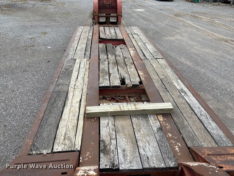 image for item EM0084 1997 Fontaine Specialized Inc TB50 lowboy equipment trailer