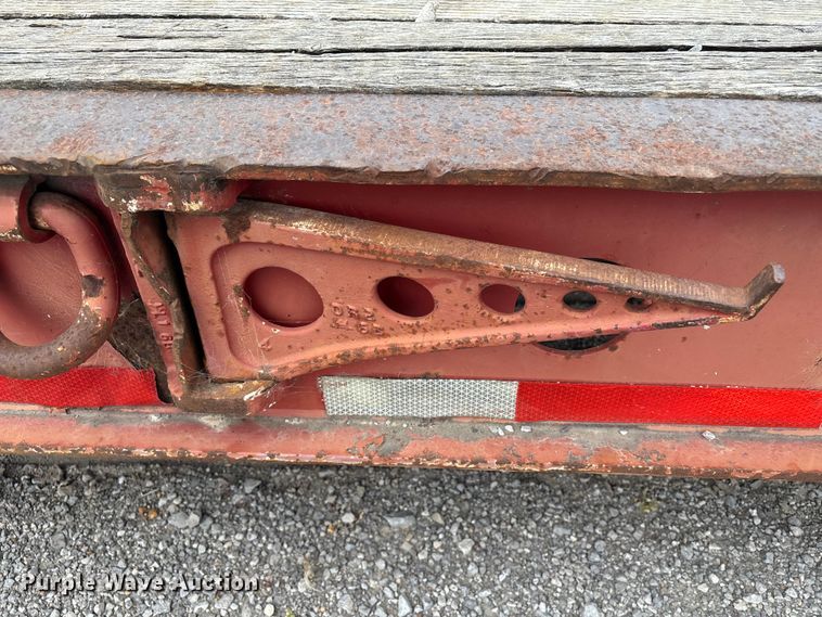 image for item EM0084 1997 Fontaine Specialized Inc TB50 lowboy equipment trailer