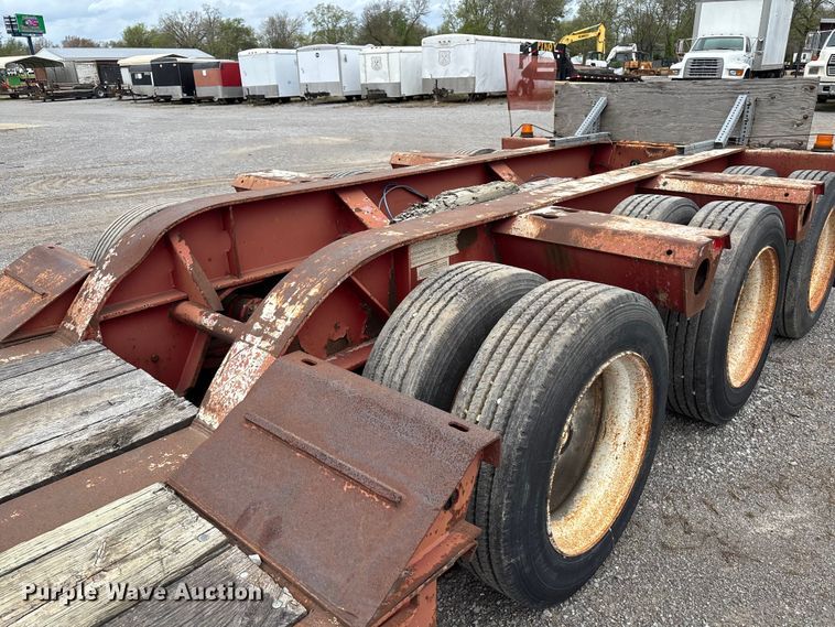 image for item EM0084 1997 Fontaine Specialized Inc TB50 lowboy equipment trailer
