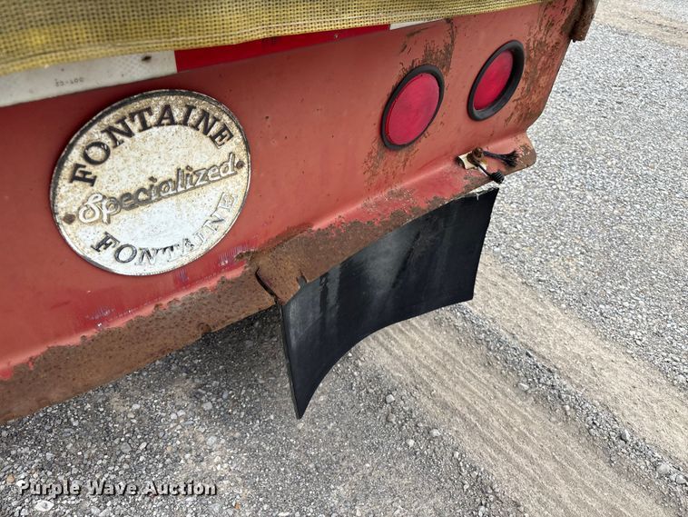image for item EM0084 1997 Fontaine Specialized Inc TB50 lowboy equipment trailer