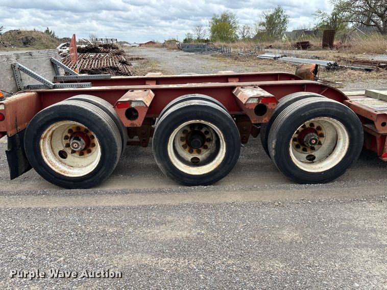image for item EM0084 1997 Fontaine Specialized Inc TB50 lowboy equipment trailer